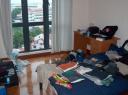 Mein Zimmer ... noch mit halb ausgepacktem Koffer ;-)