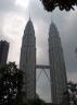 Die Petronas Towers aus dem dahinterliegenden Park