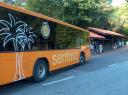 Ein Bus mit dem Sentosa-Schriftzug